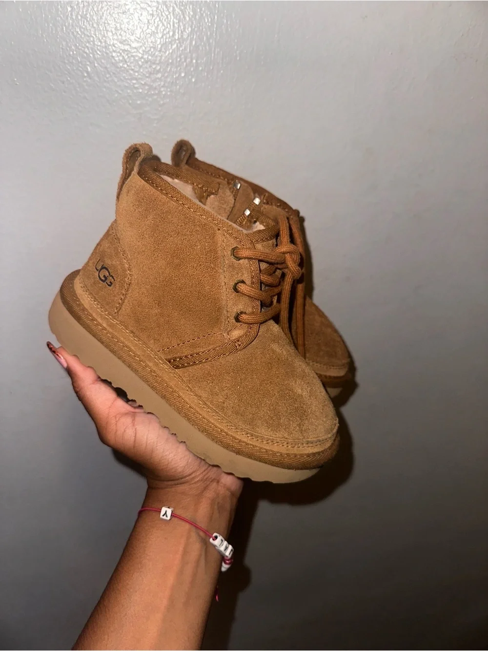 UGG comes box